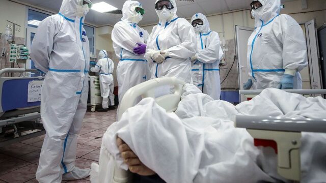В России за сутки умерли от коронавируса 124 человека