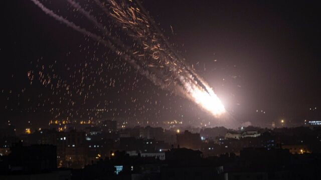 Армия Израиля сообщила о 150 выпущенных из сектора Газа ракетах