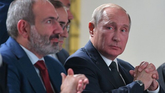 Путин поддержал Пашиняна, отставки которого добиваются в Армении