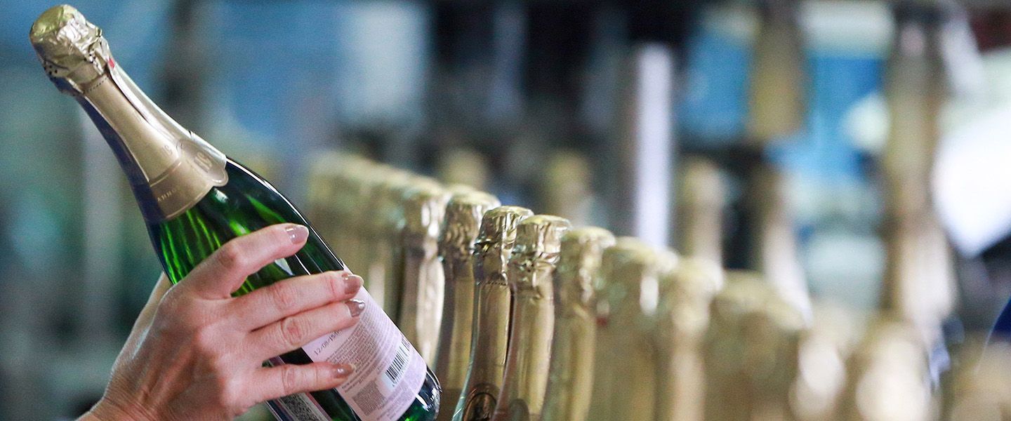 Минсельхоз: новый закон не запрещает слово «Champagne» на этикетках