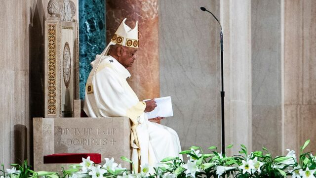 Папа Римский впервые назначил афроамериканца кардиналом