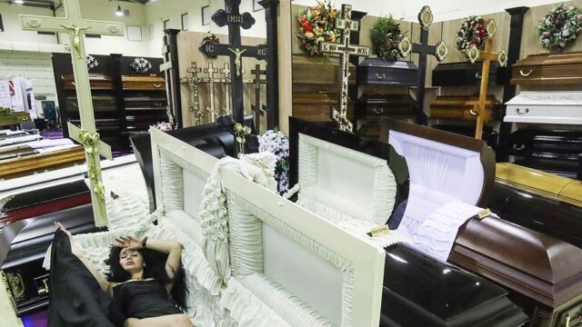 В России рекордно выросли обороты похоронного бизнеса