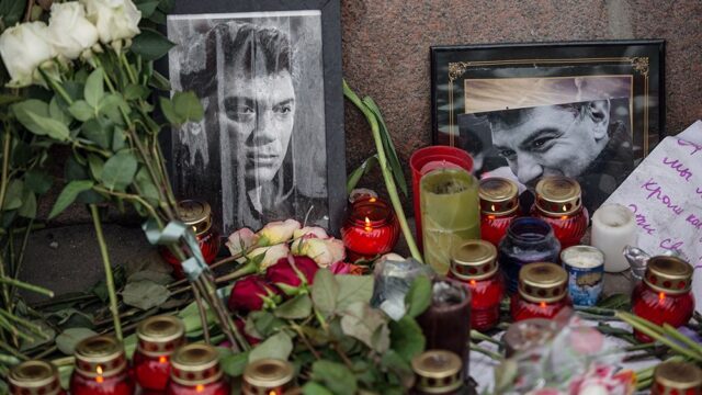 Суд удалил двоих присяжных по делу об убийстве Немцова