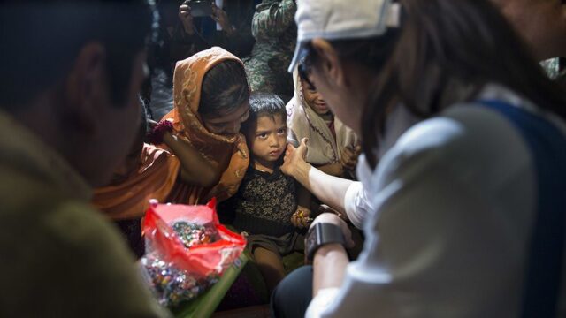 Мьянма заявила, что вернула первую семью рохинджа из Бангладеш