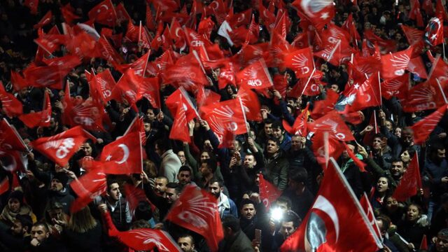 Оппозиционная партия выиграла муниципальные выборы в столице Турции