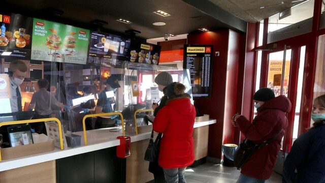Рестораны McDonald’s продолжают работать в некоторых городах России
