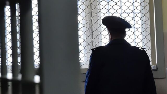 В Новгородской области задержали сбежавшего из изолятора в Истре