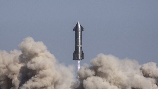 Прототип ракеты Starship впервые успешно приземлился, но потом взорвался