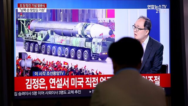 В Северной Корее показали новую, крупнейшую баллистическую ракету