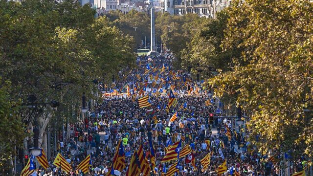 В Барселоне прошла многотысячная акция в поддержку независимости Каталонии