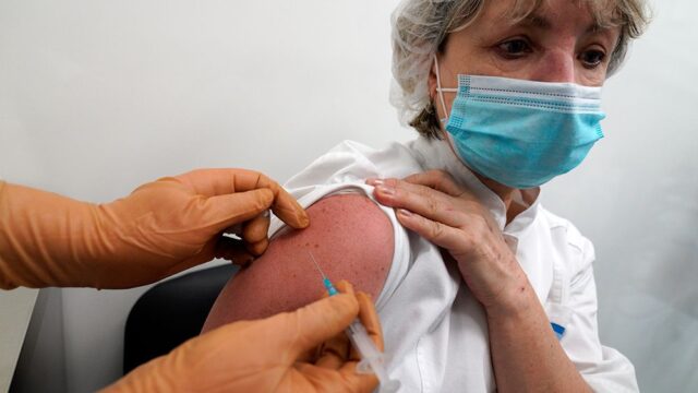 Reuters: сотрудников московской мэрии заставляли участвовать в испытаниях вакцины от коронавируса