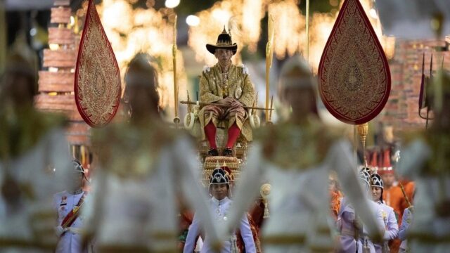 В Таиланде проходит церемония коронации Рамы Х: фотогалерея