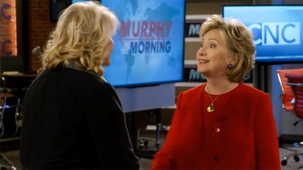 Хиллари Клинтон появилась в американском ситкоме в роли женщины, которую путают с кандидатом в президенты США