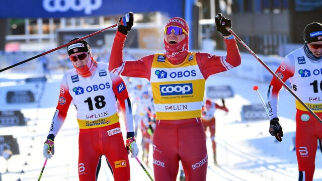 Александр Большунов обеспечил себе победу на Кубке мира по лыжным гонкам
