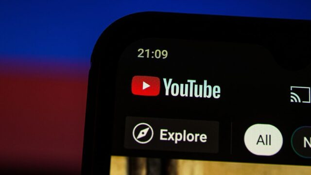 РКН потребовал от YouTube прекратить угрожать россиянам