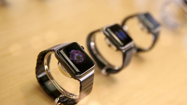 В США кардиолог подал иск к Apple из-за технологии в Apple Watch