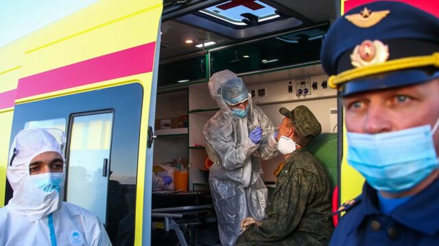 В России за сутки заразились коронавирусом меньше девяти тысяч человек