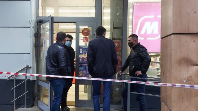 В московском магазине «Магнит» идут обыски после смерти двух человек от предполагаемого отравления арбузом