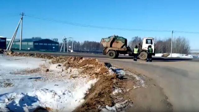 Под Дмитровом активисты перекрыли дорогу к мусорному полигону