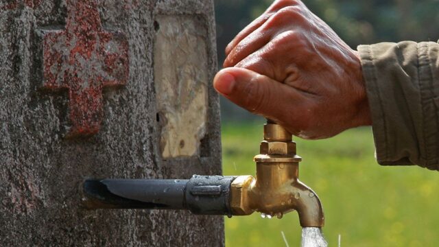 В Кейптауне из-за засухи запретят использовать больше 50 литров воды в день на человека