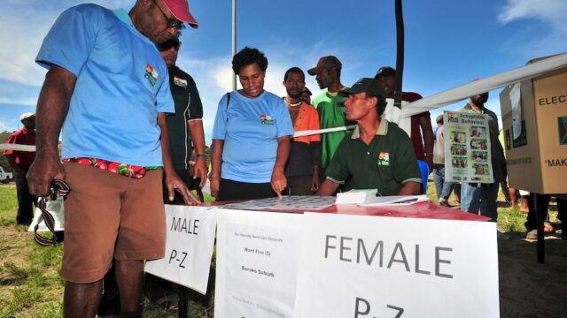 В Папуа — Новой Гвинее потребовали пересчитать голоса на выборах из-за колдовства