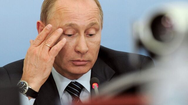 Путин уснул, пока смотрел фильм Стоуна о себе