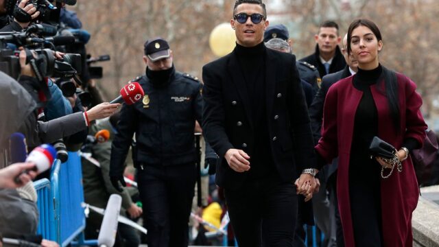 Суд в Мадриде назначил Роналду условный срок и штраф в €19 млн за неуплату налогов