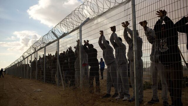 Израиль решил депортировать 40 тысяч беженцев из Африки