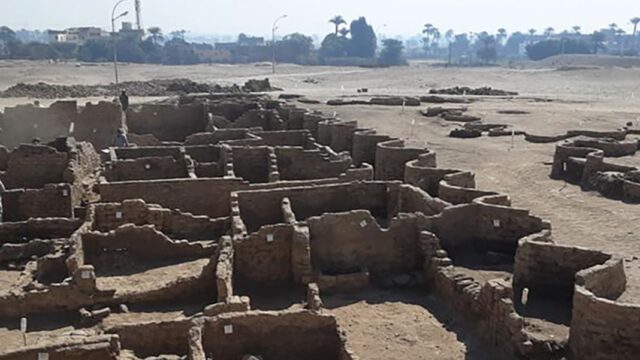 В Египте нашли скрытый под песком древний город