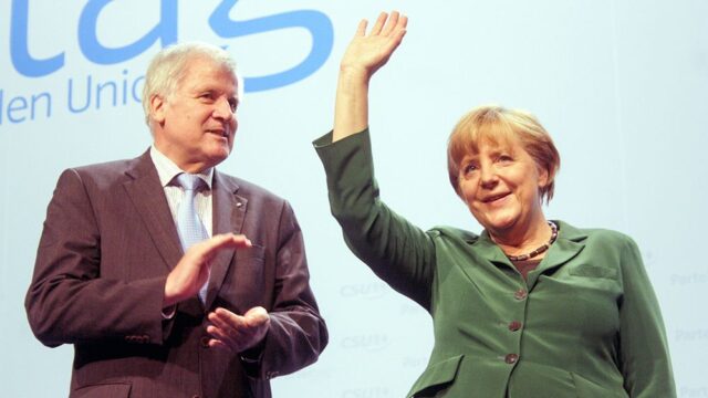Решающий день для мигрантов и Меркель. Удастся ли лидерам ХДС/ХСС найти компромисс?