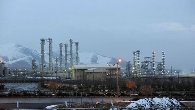Иран превысил запасы обогащенного урана, разрешенные ядерной сделкой
