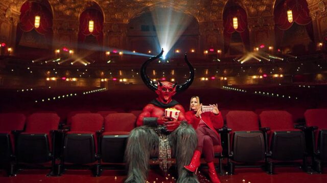 Сатана и 2020-й год влюбились друг в друга в рекламе, которую придумал Райан Рейнольдс