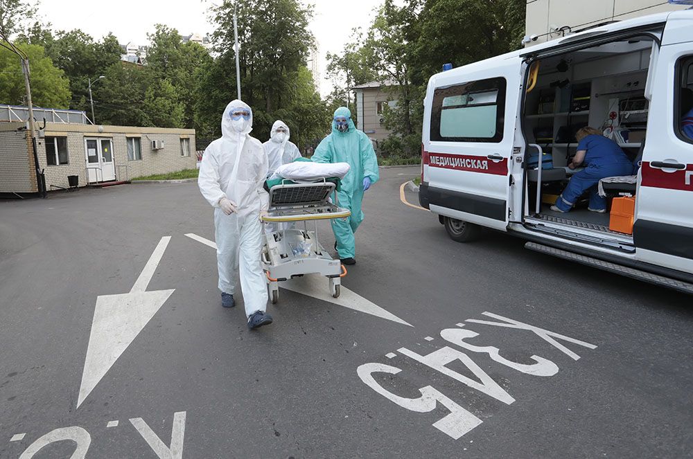 Число жертв коронавируса в России превысило семь тысяч человек