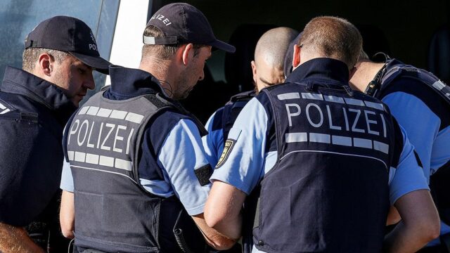 Три человека погибли и 15 ранены в Вюрцбурге после нападения с ножом