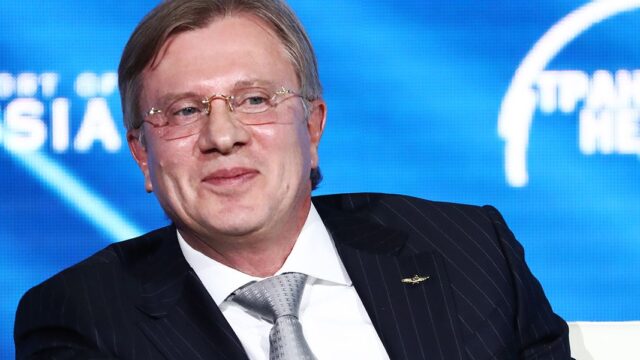 Украина предъявила обвинения главе Минтранса РФ Савельеву из-за рейсов в Крым