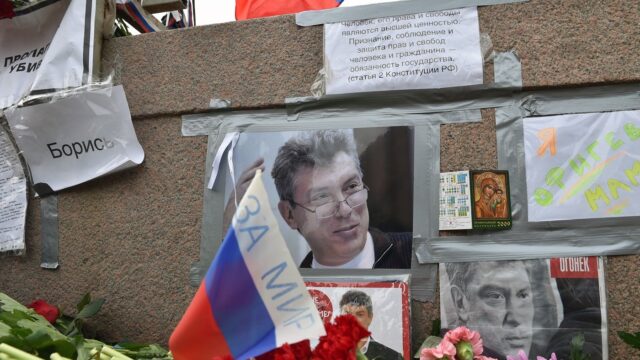 В Вашингтоне приняли законопроект о переименовании площади перед посольством России в честь Немцова
