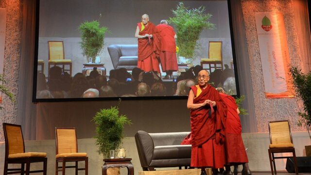 Далай-Лама: Дональд Трамп слишком эмоционален