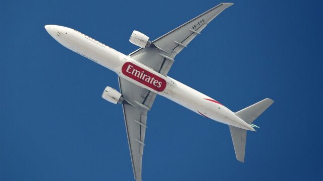 Авиакомпания Emirates покроет расходы пассажиров на лечение от COVID-19