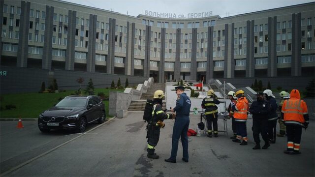 При пожаре в «коронавирусной» больнице Петербурга погибли пять человек