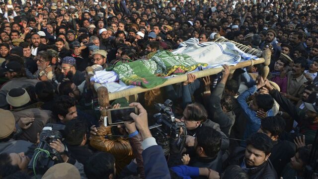 В Пакистане начались беспорядки из-за убийства семилетней девочки, есть погибшие