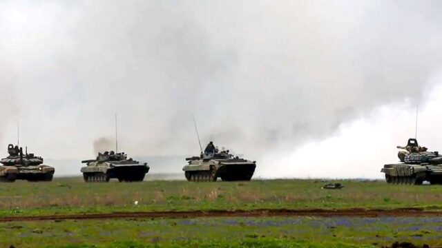 Украина выкопала 400 км противотанковых рвов на границе с Россией