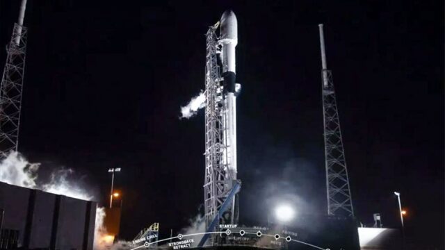 SpaceX запустила 60 спутников для раздачи высокоскоростного интернета