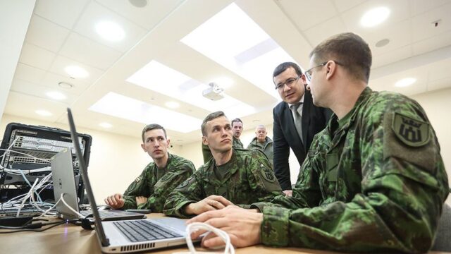 Литва попросила Россию помочь с расследованием кибератаки на новостной сайт: там появился фейк про министра обороны