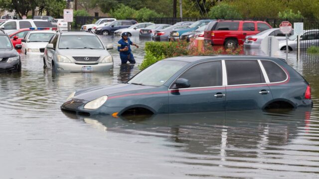 По меньшей мере восемь человек стали жертвами урагана «Харви» в Техасе
