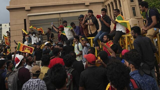Шри-Ланка объявила об угрозе «жесткого дефолта»