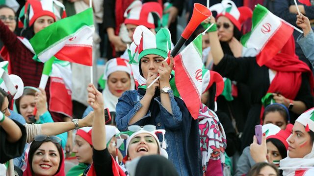 В Иране женщин пустили на футбольный матч