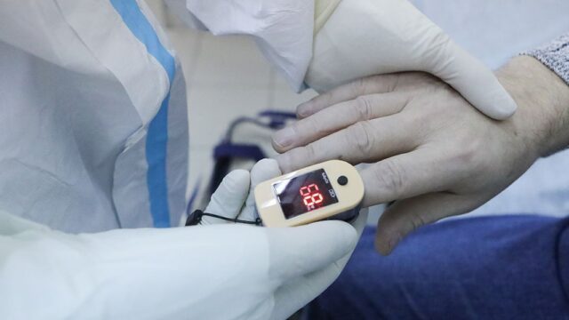 Российские медики отнесли «ковидные пальцы» к частым симптомам коронавирусной инфекции
