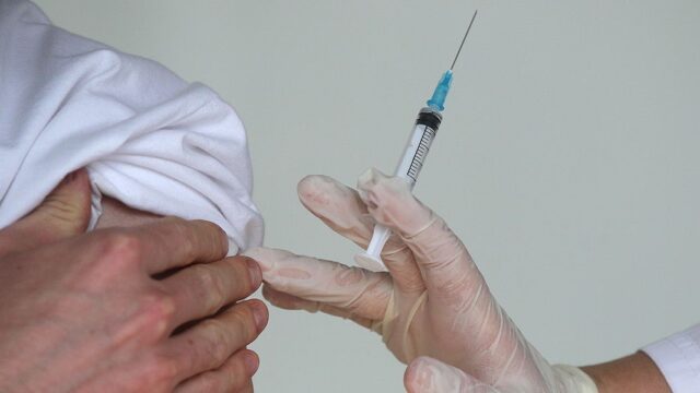 URA.RU: Кремль устроит губернаторам соревнование по наращиванию темпов вакцинации