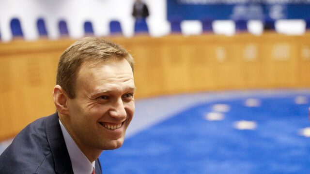 ЕСПЧ: Россия должна выплатить Навальному почти €23 тысячи за домашний арест в 2014 году