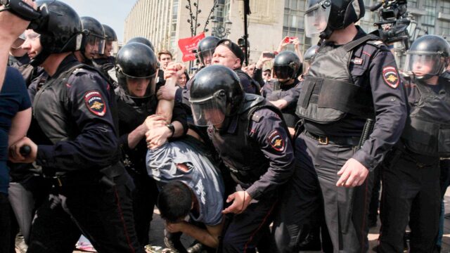 В Москве суд вынес первое наказание участнику акции 5 мая